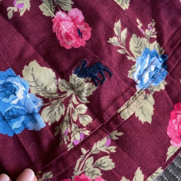 Abercrombie & Fitch Authentic Skirt | Brand New (No Tags) | burgundy | Small - Picture 5 of 13